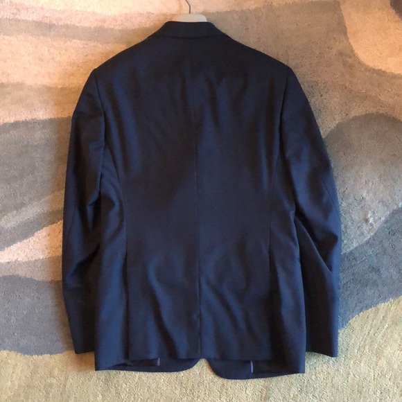 Armani suit - Picture 5 of 6